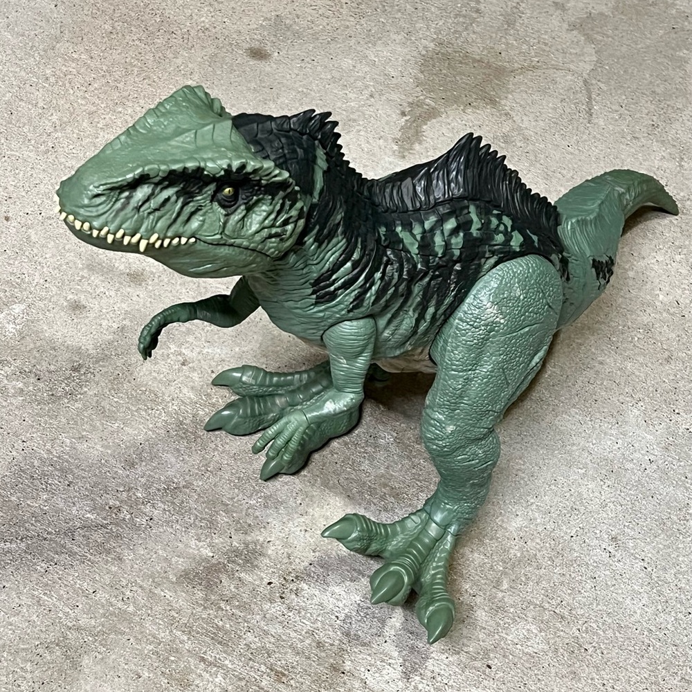 Jurassic World Dominion super colossal 40”